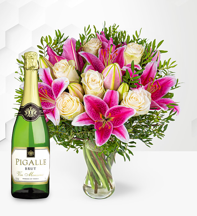Pink Lilies & Roses With Pigalle