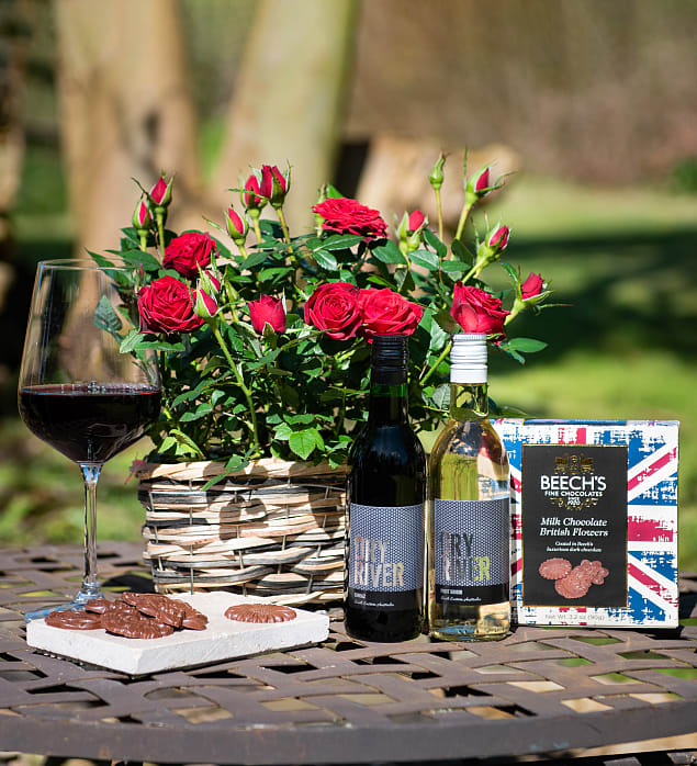 Roses and Wines Prestige Hampers
